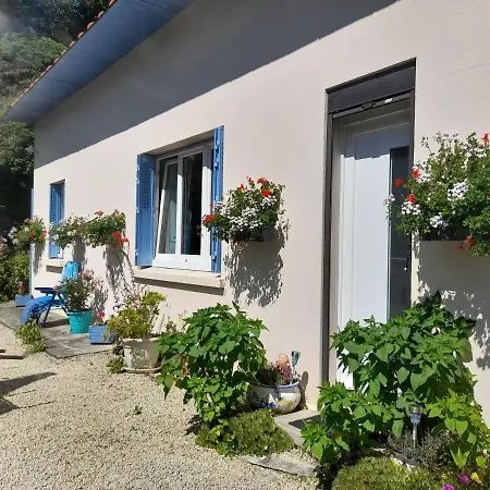 La Petite Maison Bleue Jugon-les-Lacs Exterior foto